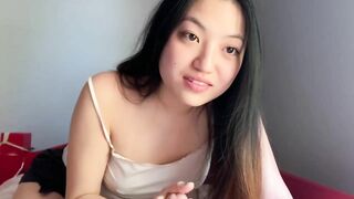 [国产]上海留学生吴丽娜疫情隔离期间和洋男友居家做爱，被洋屌颜射一脸样子可爱