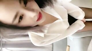 [国产]性感气质女友和小鲜肉男友在家做爱直播，无套啪啪花样百出很精彩